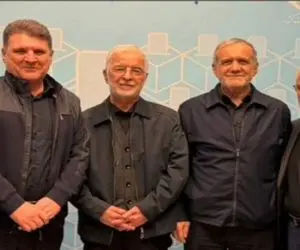 پزشکیان در ستاد انتخابات کشور حضور یافت