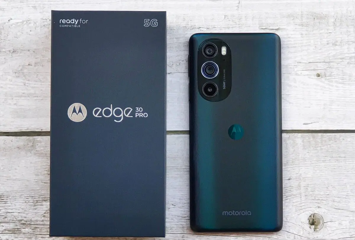 motorola Edge 30 Pro