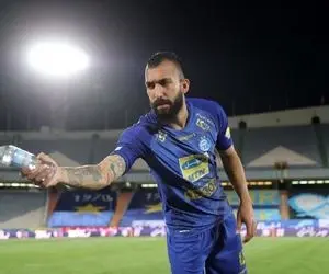 روزبه چشمی بازیکنی که بمب نقل و انتقالات استقلال را ترکاند!