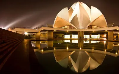 ساخت و ساز های کبیر؛ شاهکار معمار ایرانی در هند با خلق معبد شگفت انگیز لوتوس 