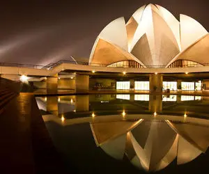 ساخت و ساز های کبیر؛ شاهکار معمار ایرانی در هند با خلق معبد شگفت انگیز لوتوس 