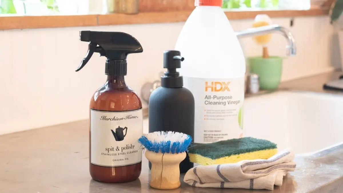 cleaning-tools-on-the-kitchen-counter