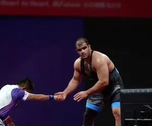 ساعت کشتی فرنگی امین میرزازاده با لوپز کوبایی در المپیک دوشنبه 15 مرداد