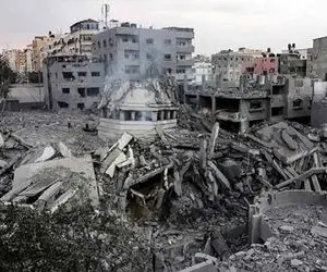 نصب اعلامیه اعزام داوطلب برای جنگ