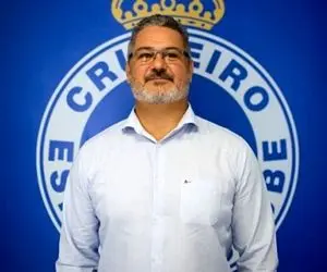 گزینه پرسپولیس، سرمربی تیم الهلال عربستان شد