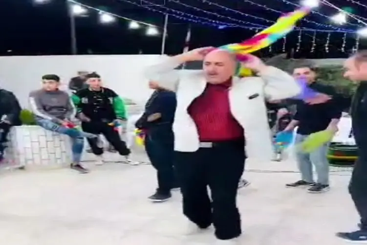 آواز محلی؛ بزرگ خاندان فقط این حاج عمو با رقصش تو عروسی نوه اش سرافرازش کرد