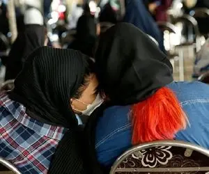 (تصاویر) حصارکشی بین خانم و آقایان طرفدار رئیسی