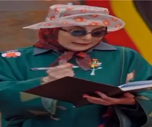 سکانس خندان؛ رویا میرعلمی اسامی یجور حضور غیاب میکنه انگار فرنگیه و فارسی کیلی کم بلد