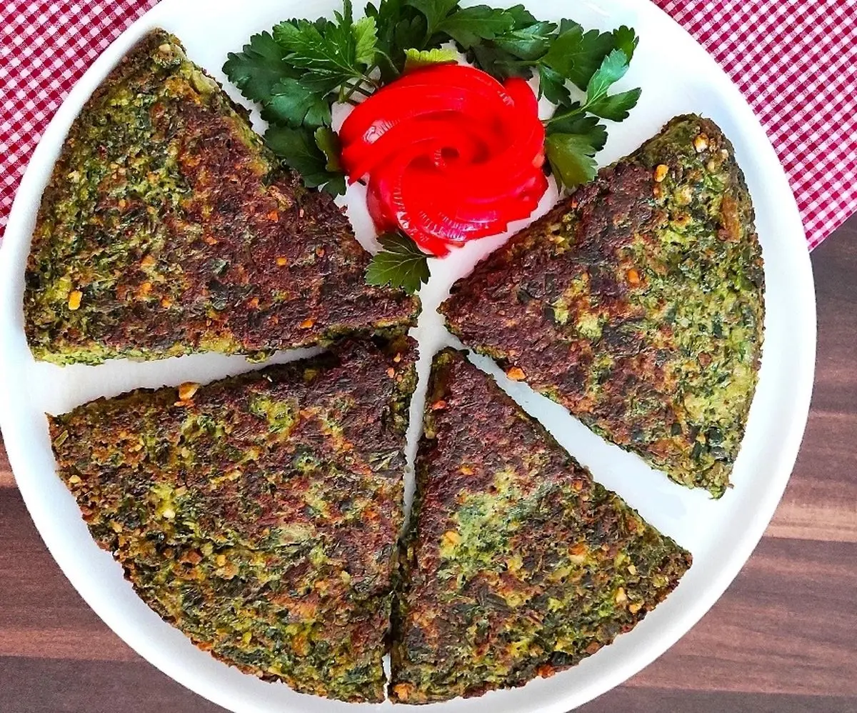 طرز تهیه کوکو سبزی با مزه بهشتی / به همراه رازهای خوشمزه شدنش که احتمالا نمی دونی