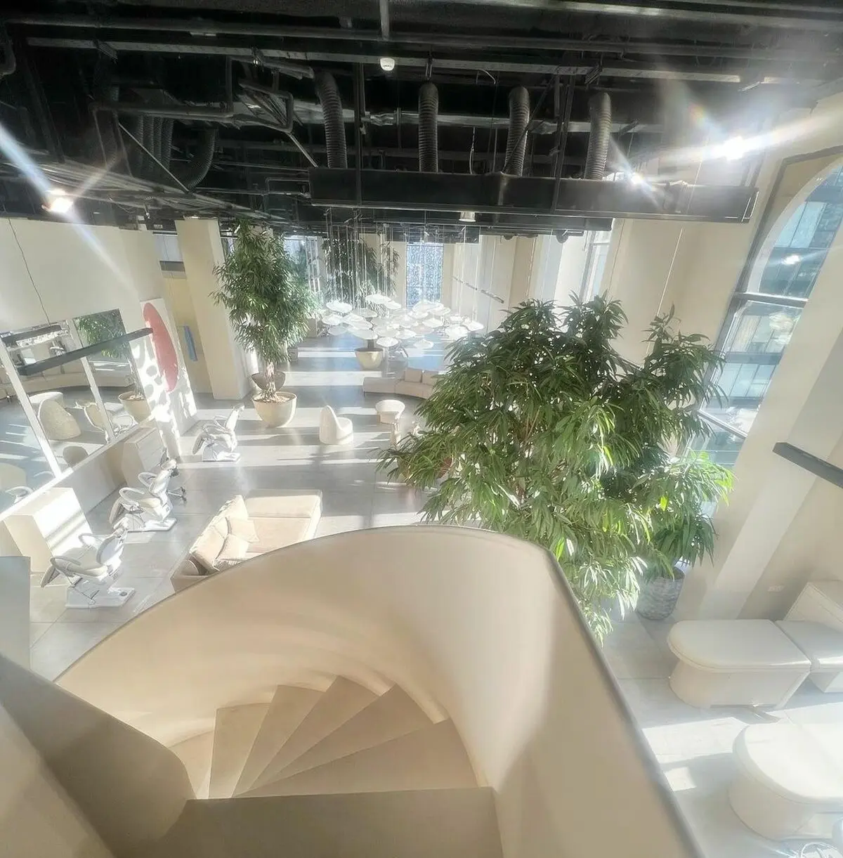 ساره بیات