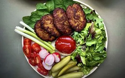 آموزش آشپزی؛ این کتلت از بس خوشمزس همون سر گاز همشو خالی خالی میخوری