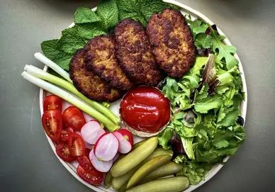 آموزش آشپزی؛ این کتلت از بس خوشمزس همون سر گاز همشو خالی خالی میخوری