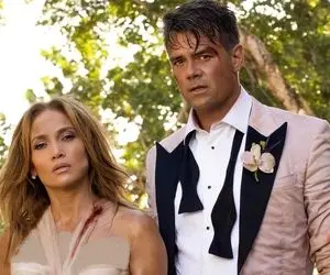 لباس جر خورده و بدن زخمی جنیفر لوپز + عکس