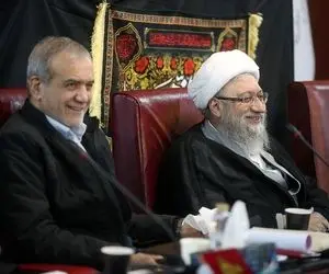 عکسی از چهره غمگین سعید جلیلی در جلسه ای با حضور مسعود پزشکیان