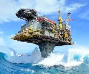 معماری خلاقانه؛ وسط دریا تیرآهن کاشتن روش خونه نقلی اعیونی مستحکم ساختن غرق نشن