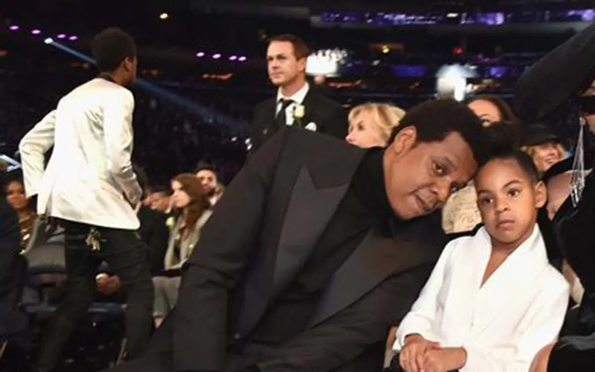 2_60th-Annual-GRAMMY-Awards-Roaming-Show