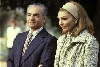 سفر به ایام قدیم سال 1348؛ ادا و اطوار رقصی فرح و محمدرضا پهلوی عشرت جو حین تفریح