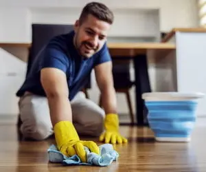 تا حالا شده کثیفی پارکت خونه رو اعصابت ویراژ بِده؟ با این ترفندا عین آینه برقش بنداز 