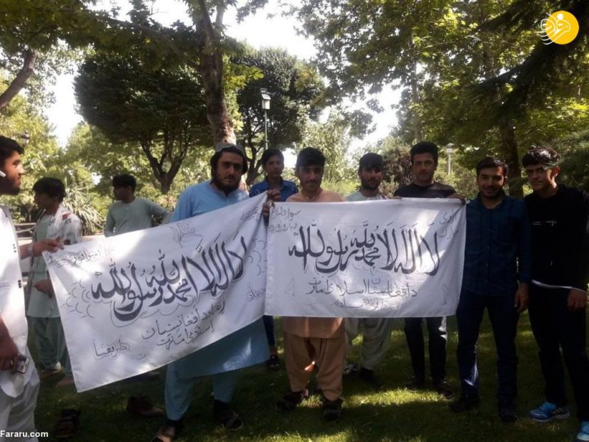(تصاویر) اهتزاز پرچم طالبان در پارک ملت تهران؟