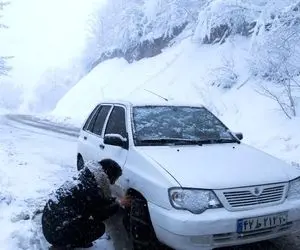 برای رانندگی در جاده های برفی توصیه های زیر را جدی بگیرید