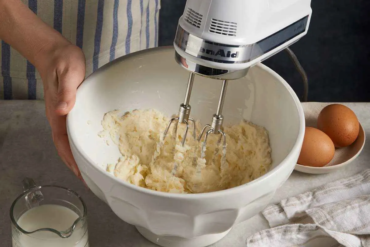 creaming-butter-and-sugar-1