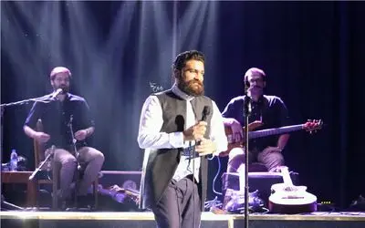 آواز شاد/ آسمون به این گپی علی زندوکیلی مردم رو از جاشون بلند کرد/شیرازیا ترکوندن