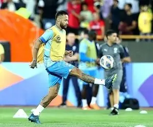 ستاره سابق بارسا دوباره با مسی هم بازی می شود؟!