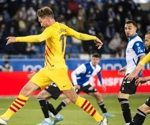 ژاوی بازیکن هلندی را از فهرست مازاد بارسلونا خارج کرد!