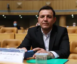 عزیزی خادم در دفتر ظریف بود که نسخه فوتبال را پیچیدند 