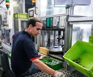 آغاز ثبت‌نام وام ۲۲ میلیونی برای بنگاه‌های بالای ۵۰ نفر + مهلت و جزئیات بازپرداخت