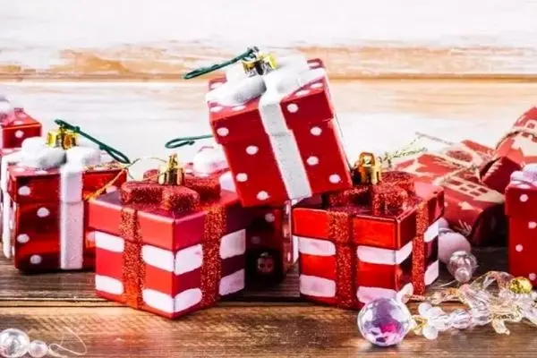 بازی فکری؛ هیچکس نتونسته کفشدوزک رو بین اینهمه کادوی خالخالی پیدا کنه جز نیم درصد