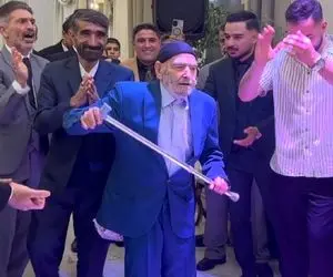 آواز شاد؛ حاجی بابا تو عروسی یه تکنویی میره که نبینی نصف عمرت بر فناست چیه خدایی