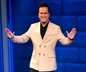 آواز شاد؛ حامد آهنگی تو تالار عروسی فامیلشون پا شد خوند و رقصید چشمش زدن کتفش گرفت