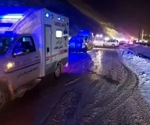 اولین فیلم از برخورد بهمن با اتوبوس فوتسالیست‌ها/ یک مورد فوتی