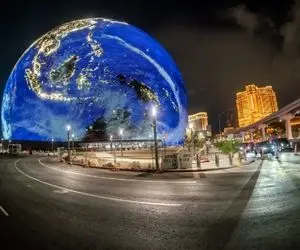 معماری خلاقانه / مهندسان آمریکایی با وساطت فضایی ها ماه رو به لاس وگاس آووردن