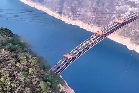 معماری خلاقانه؛ با این پل که چین ساخته میفهمی چرا خدا به فرشته ها گفت به آدم سجده کنن