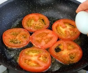 آموزش آشپزی؛ ۱ گوجه فرنگی با ۳ تخم مرغ ۳ دستور صبحانه سریع در ۵ دقیقه!