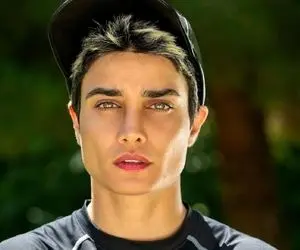 عکس تینا آخوندتبار با چهره و استایل مردانه | عکس