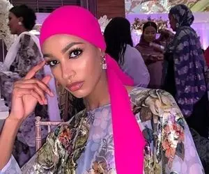 اکرم عبدی عمر؛ اولین مدل محجبه در بریتانیا