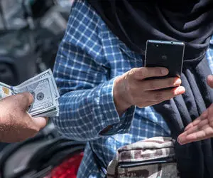 آخرین قیمت دلار تا پیش از امروز ۲ اسفند ۹۹ چقدر بود؟