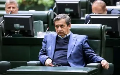 وزیر سابق اقتصاد زیر تیغ انتقاد اصولگرایان؛ آقای همتی! سند رو کن