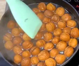 ترفندهای خانگی؛ گردو رو 5 دقیقه تو آب جوش بریزید نتیجه حیرت انگیزه