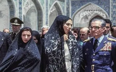 سفر به ایران قدیم؛ تخته بازی محمدرضا پهلوی با یک تماشاچی ویژه