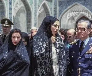 سفر به ایران قدیم؛ تخته بازی محمدرضا پهلوی با یک تماشاچی ویژه