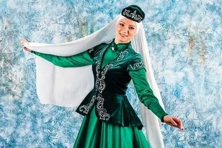 آواز محلی؛ رقص زیبای اوشاخلاری ترکی در حضور عراقچی تو ضیافت بزرگان