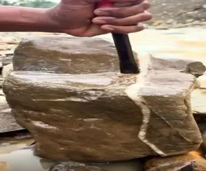 معماری طبیعت؛ مرد یه چکش زد به سنگ چیزی گیرش اومد که بار هفت نسلشو بست