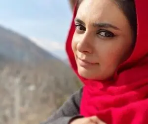 عکس لو رفته از لیندا کیانی در خارج از کشور