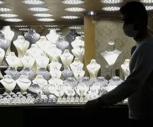 پیش‌ بینی بازار های مالی در سال 1400 / طلا ارزان می ‌شود؟