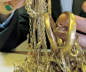 راز ۱۲ میلیارد تومان طلا در لوله بخاری خانه زن مستخدم