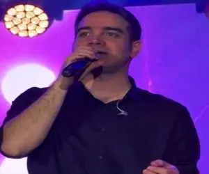 آواز معروفا؛ رو کسی کراش داشتین این آهنگ محسن یگانه رو براش بفرستین یا ببرید کنسرتش